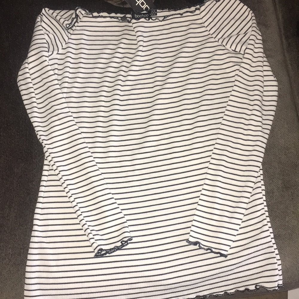 Off the Shoulder Ribbed Long Sleeve Tee
